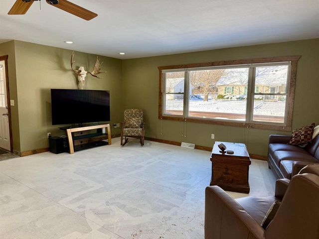 440 Bradford Drive, Waterloo, WI 53594