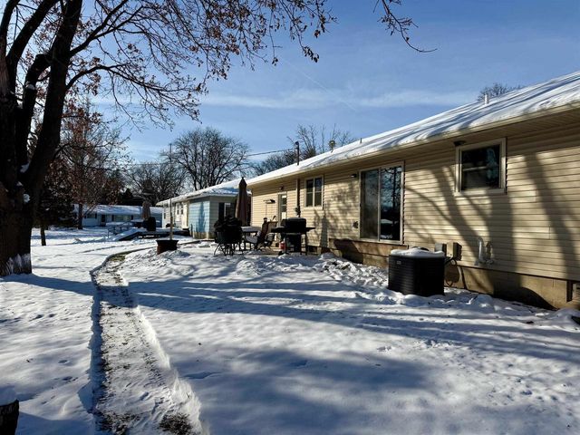 440 Bradford Drive, Waterloo, WI 53594