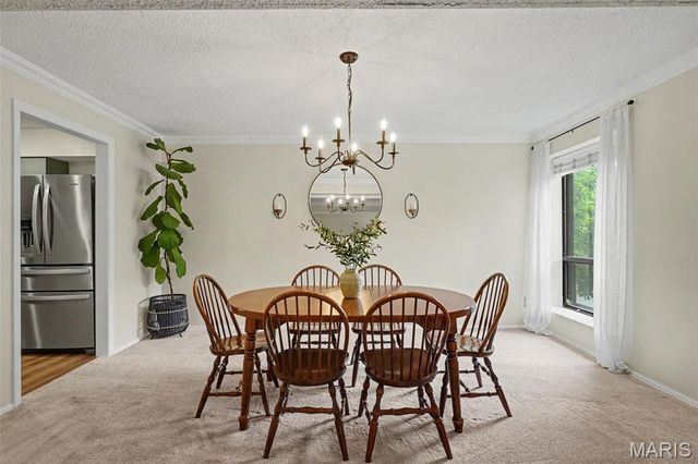 508 Coeur De Royale Drive 104, Creve Coeur, MO 63141