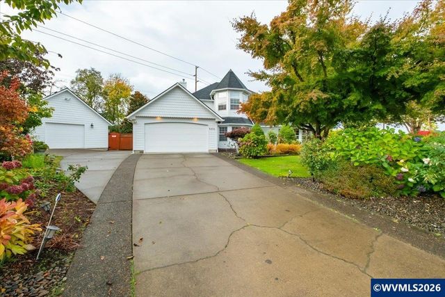 3830 Firwood Cir SE, Albany, OR 97322