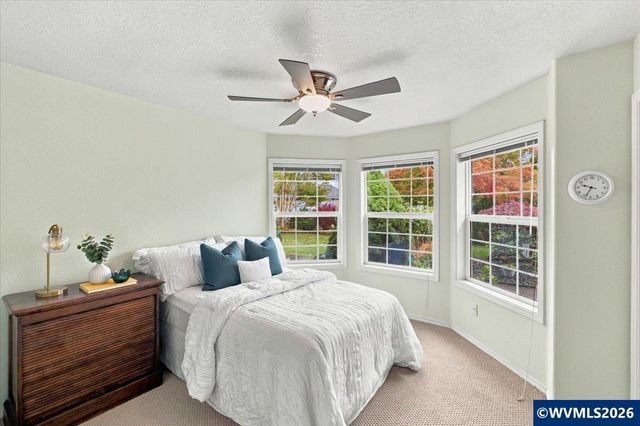 3830 Firwood Cir SE, Albany, OR 97322