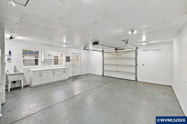 3830 Firwood Cir SE, Albany, OR 97322