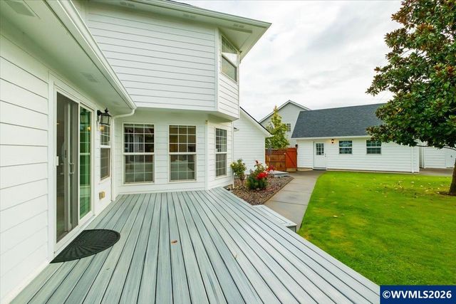 3830 Firwood Cir SE, Albany, OR 97322