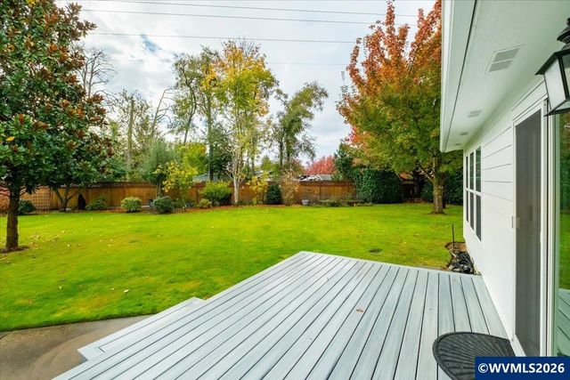 3830 Firwood Cir SE, Albany, OR 97322