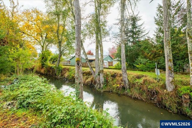 3830 Firwood Cir SE, Albany, OR 97322