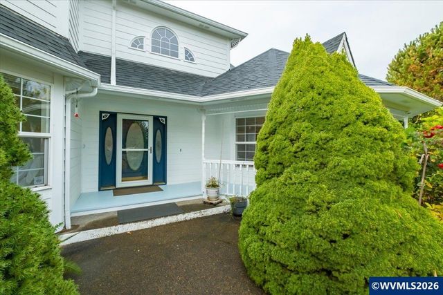 3830 Firwood Cir SE, Albany, OR 97322