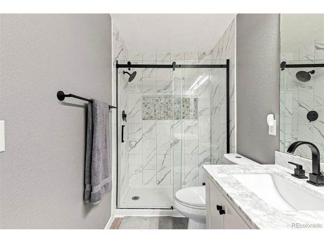 9895 Aftonwood St, Highlands Ranch, CO 80126