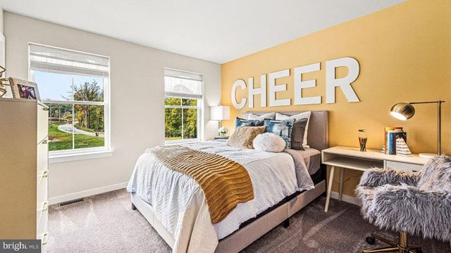 26 FOUR LEAF DR, Downingtown, PA 19335