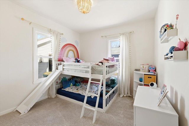 2305 HILLSIDE LANE, Green Bay, WI 54302