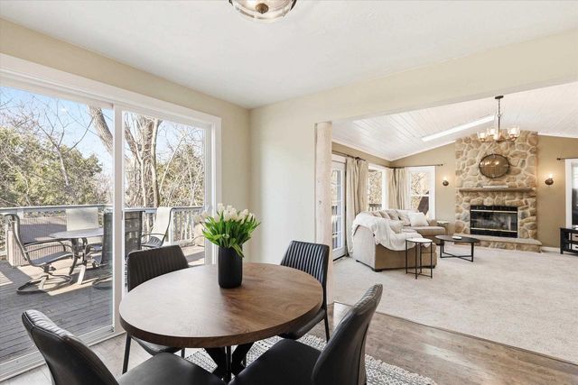 2305 HILLSIDE LANE, Green Bay, WI 54302