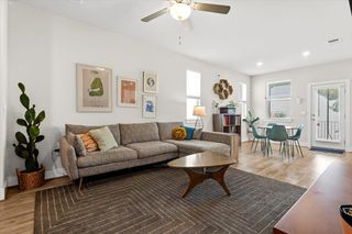 7110 Silver Star LN 72, Austin, TX 78744