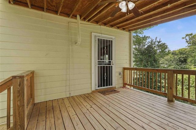 184 Fairview Drive, Fairburn, GA 30213