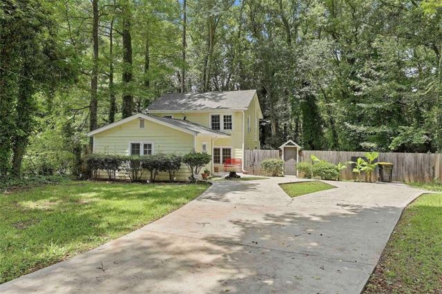 184 Fairview Drive, Fairburn, GA 30213
