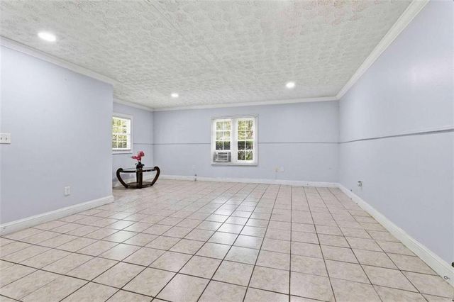 184 Fairview Drive, Fairburn, GA 30213