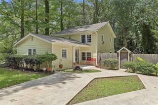 184 Fairview Drive, Fairburn, GA 30213