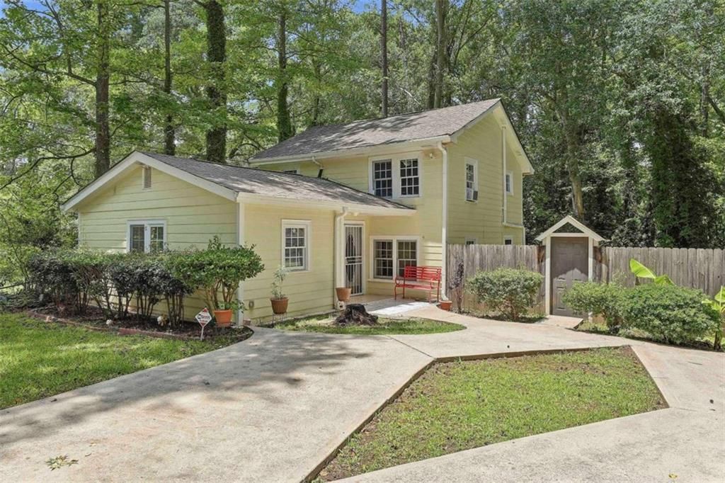 184 Fairview Drive, Fairburn, GA 30213