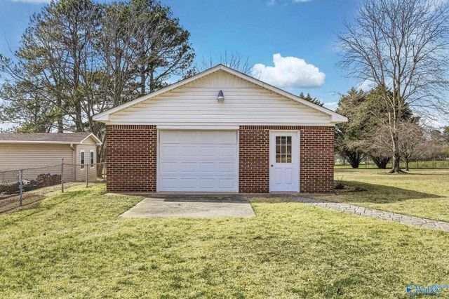 1103 9th Street NW, Arab, AL 35016