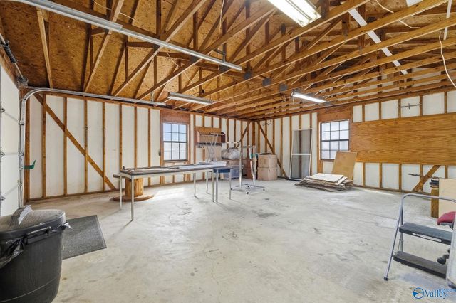 1103 9th Street NW, Arab, AL 35016