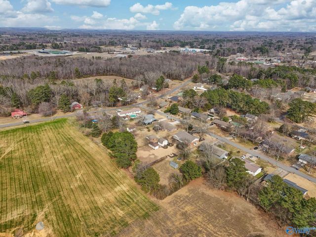 1103 9th Street NW, Arab, AL 35016