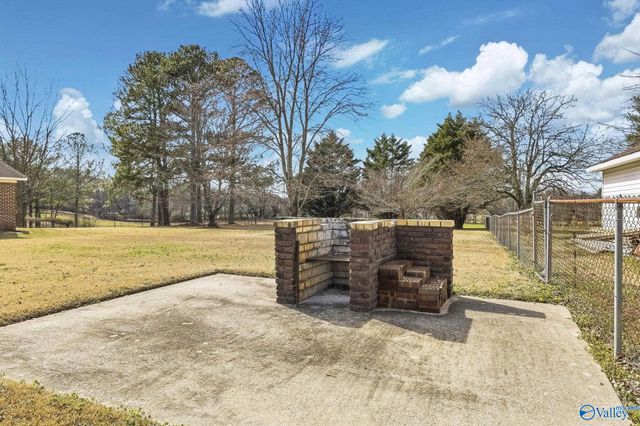 1103 9th Street NW, Arab, AL 35016