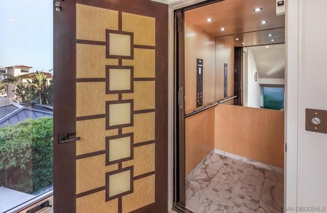 187 Cherry Ave, Carlsbad, CA 92008