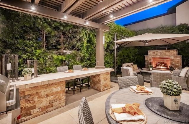 187 Cherry Ave, Carlsbad, CA 92008