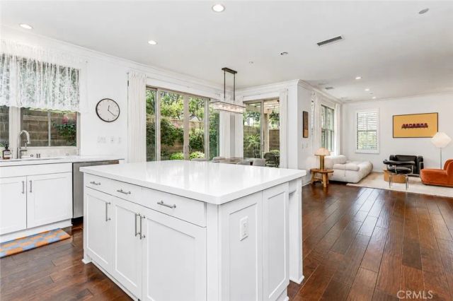 104 Doverwood, Irvine, CA 92620
