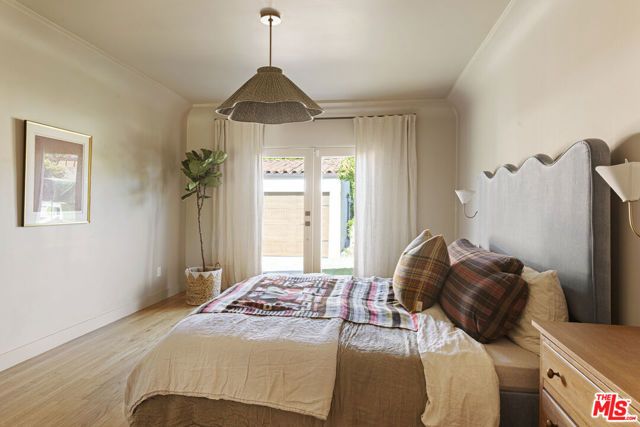 3952 Sutro Avenue, Los Angeles, CA 90008