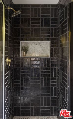 3952 Sutro Avenue, Los Angeles, CA 90008