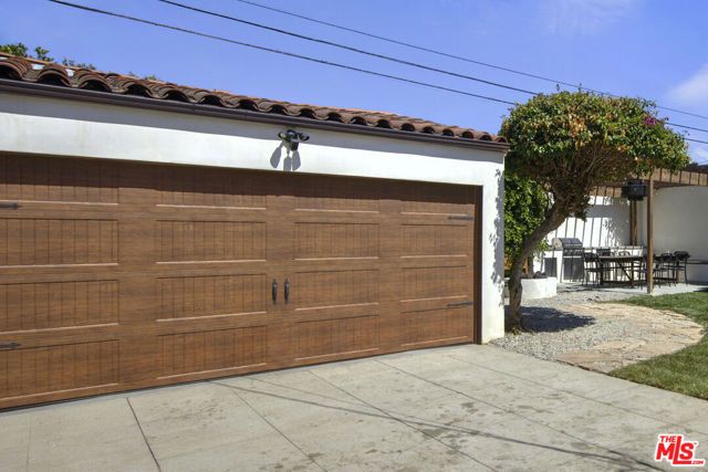 3952 Sutro Avenue, Los Angeles, CA 90008