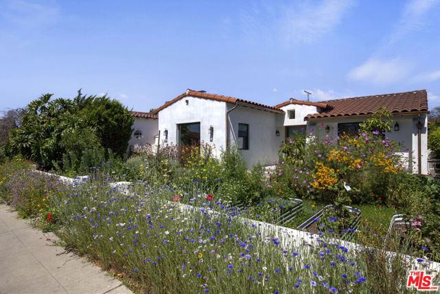 3952 Sutro Avenue, Los Angeles, CA 90008