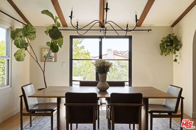 3952 Sutro Avenue, Los Angeles, CA 90008