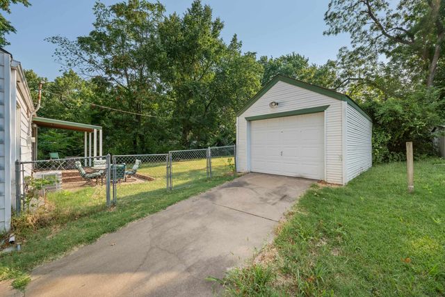 938 S HOLYOKE, Wichita, KS 67218