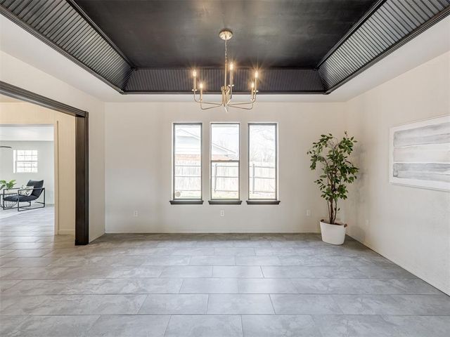 901 NE 6th Street, Moore, OK 73160