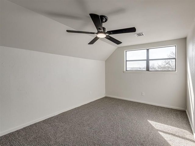 901 NE 6th Street, Moore, OK 73160
