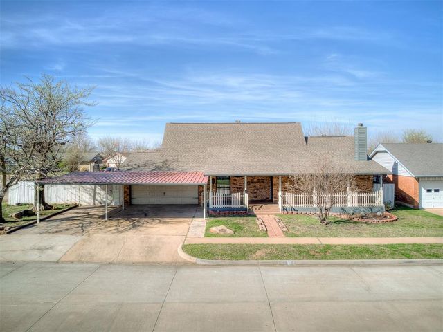 901 NE 6th Street, Moore, OK 73160