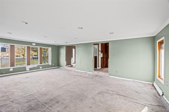 4 Vale Court, Mount Sinai, NY 11766