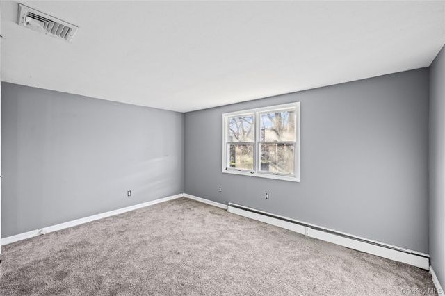 4 Vale Court, Mount Sinai, NY 11766