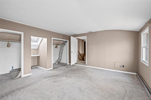 4 Vale Court, Mount Sinai, NY 11766