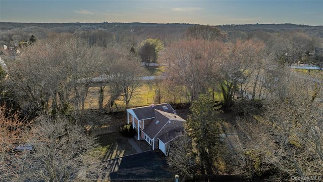 4 Vale Court, Mount Sinai, NY 11766