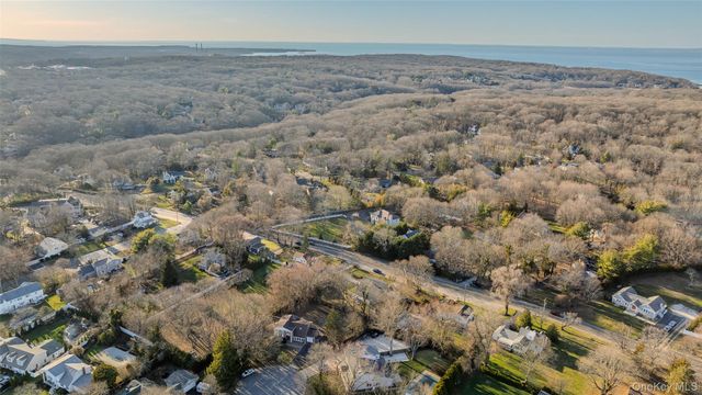 4 Vale Court, Mount Sinai, NY 11766