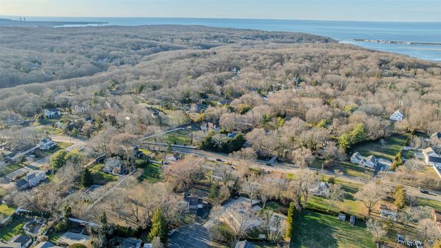 4 Vale Court, Mount Sinai, NY 11766