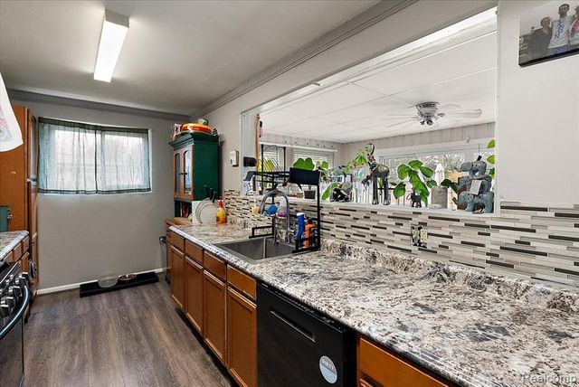 28740 Garfield Street, Roseville, MI 48066
