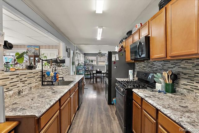 28740 Garfield Street, Roseville, MI 48066