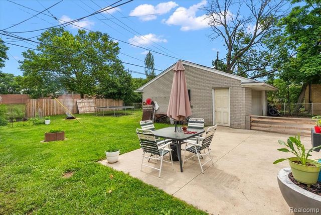 28740 Garfield Street, Roseville, MI 48066