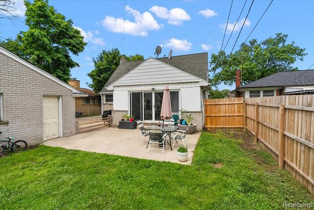28740 Garfield Street, Roseville, MI 48066
