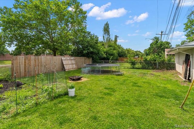 28740 Garfield Street, Roseville, MI 48066