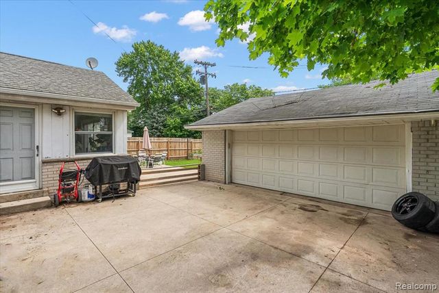 28740 Garfield Street, Roseville, MI 48066