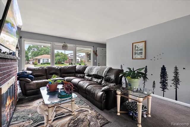 28740 Garfield Street, Roseville, MI 48066