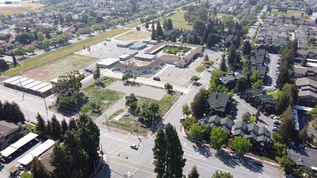 205 Wenatchee Cmn 16, Fremont, CA 94539